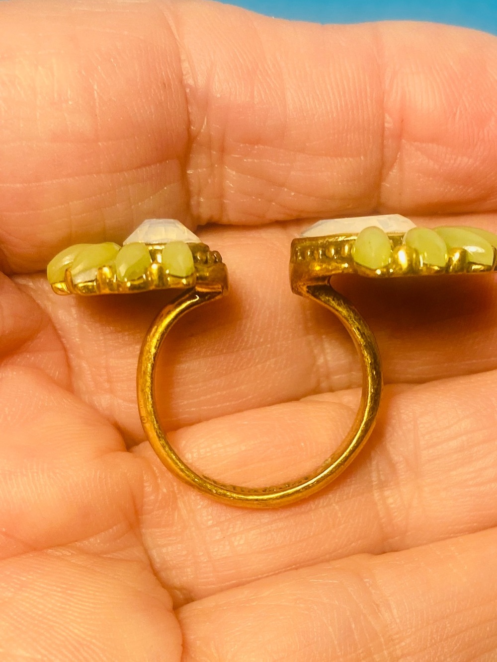 Stella & Dot Gold-Tone Lemon Yellow Floral Crystal Ring Adj Size - Picture 4 of 5